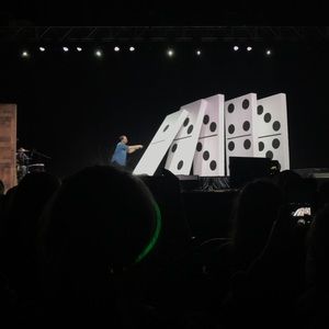 Meet your Posher, Elaine